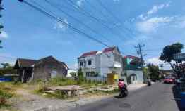 Tanah Cocok Bisnis Apapun, 300 M jl. Kusumanegara, SHM