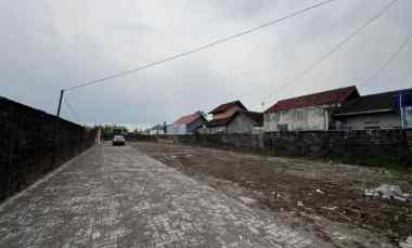 tanah jogja dekat hyatt di kaliurang km 8