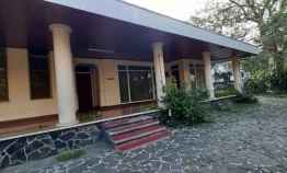 Rumah Kolonial di Jalan Riau Martadinata Bandung