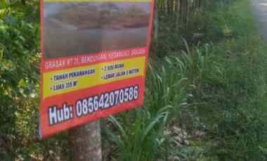 tanah menarik dua sisi muka