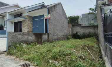 tanah padat dalam cluster di pinggiran kota bandung