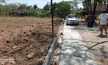 Tanah Pekarangan dekat Waduk dan Pasar Mulur Sukoharjo