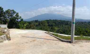 tanah view pegunungan di gunungpati kota semaran