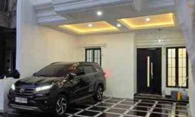 townhouse mewah banyak bonus di tanah baru depok ritin
