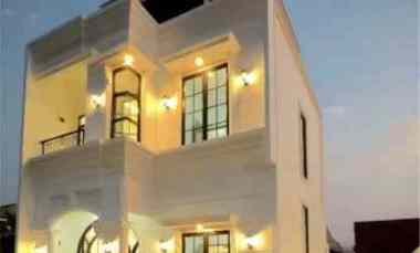 townhouse mewah dekat tol kukusan depok