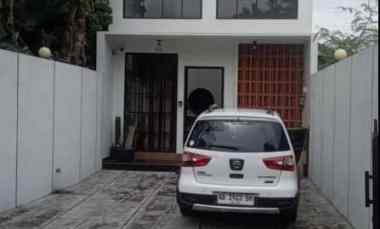 villa 2 lantai jual murah di jalan damai palagan