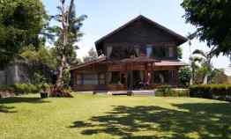 Villa Disewakan di Alamat Jalan Cisarua Km 81 Puncak Bogor