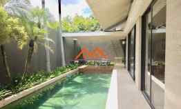 Villa Jalan Kaki ke Pantai Batu Belig Seminyak