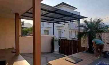 villa jenggala 2 lantai pusat kota batu