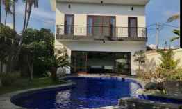 Villa Canggu Bali Cantik Mewah